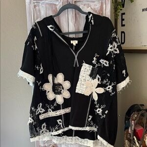 POL Black and Cream Floral Embroidered Blouse